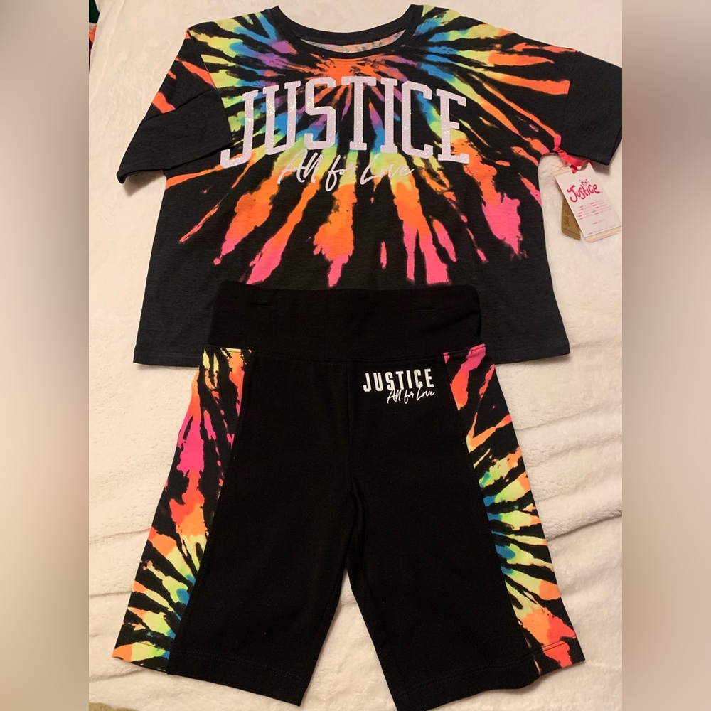 Girls size Medium 10, Two piece boxy Tee & biker style short set. Tie DyeSparkle